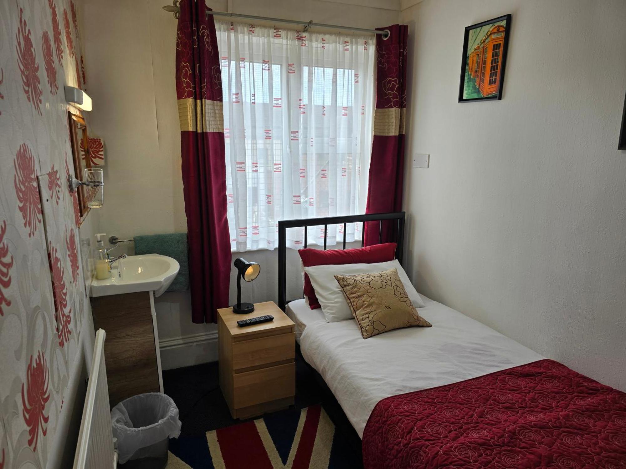The Fairhaven Hotel Beeston  Eksteriør bilde