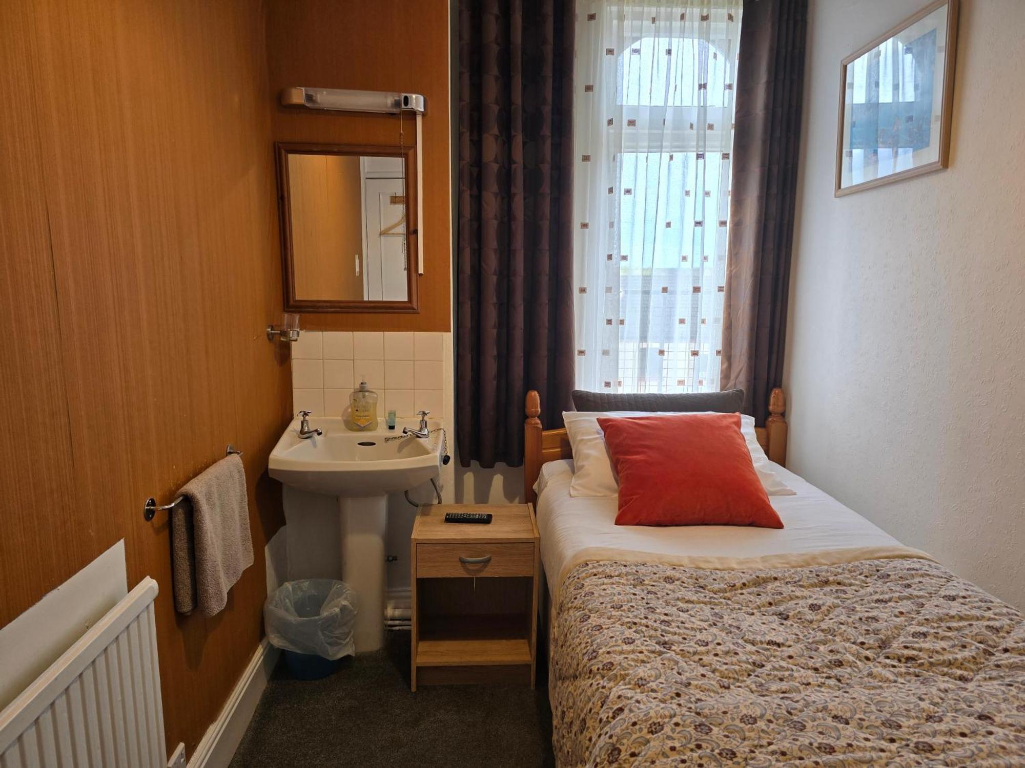The Fairhaven Hotel Beeston  Eksteriør bilde