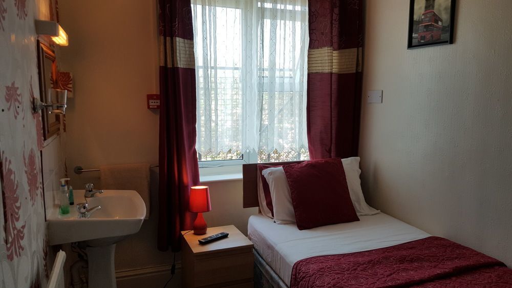 The Fairhaven Hotel Beeston  Eksteriør bilde